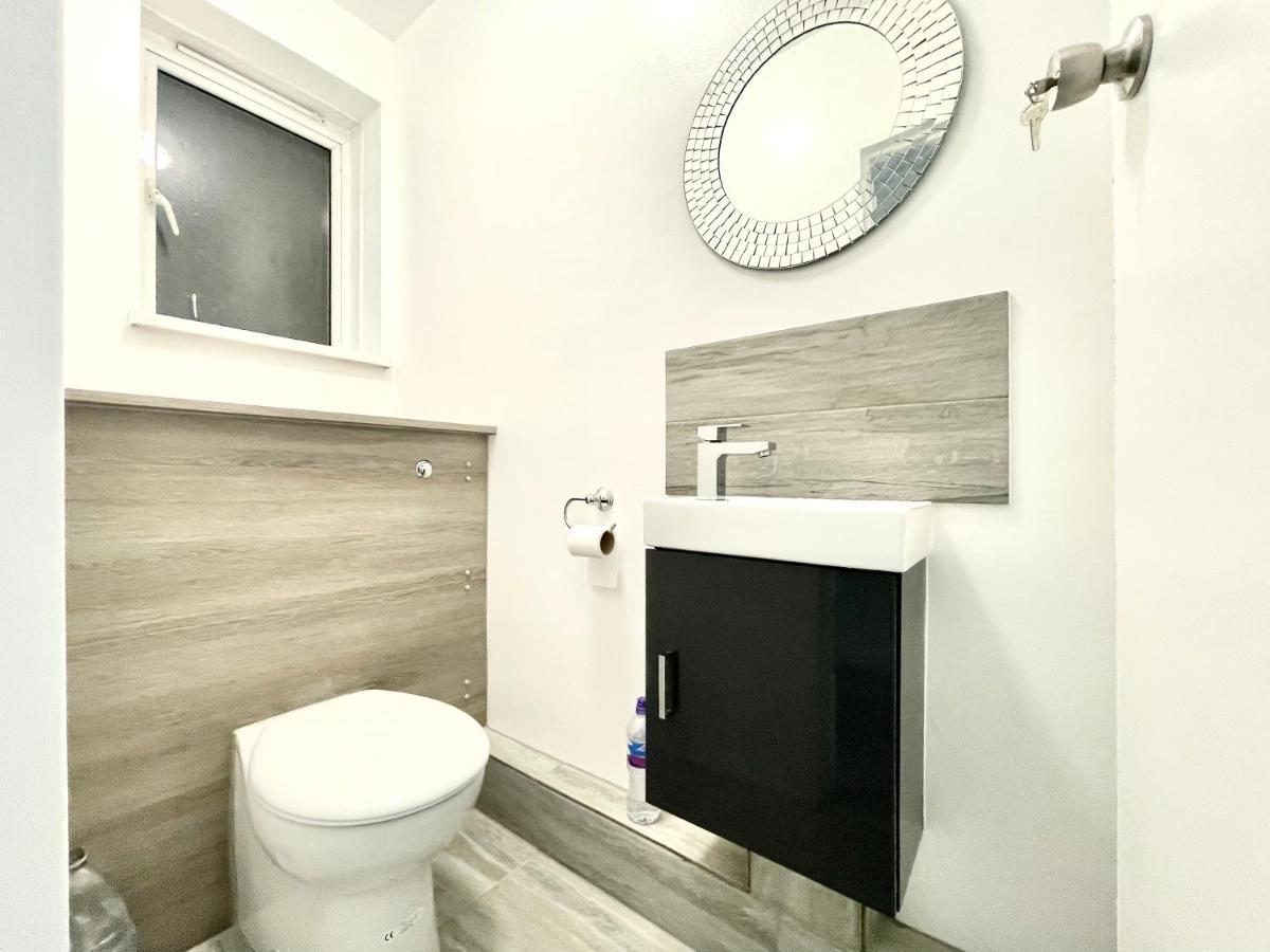 Fabulous 3 Bedroom Flat Sleeps 6 Лондон Экстерьер фото